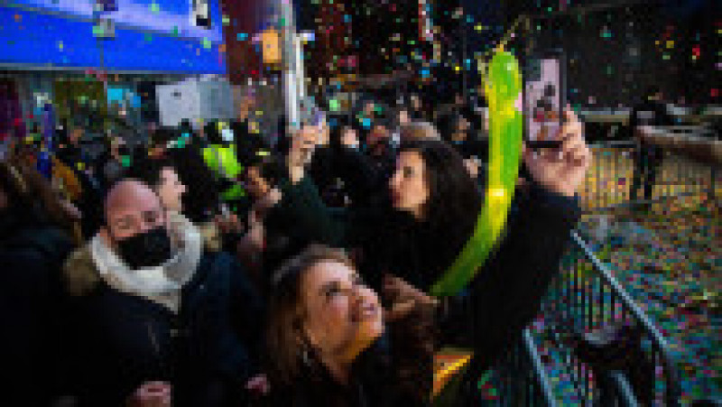 locuitorii din New York au sărbătorit Revelionul în Times Square. Foto: Profimedia Images | Poza 4 din 9