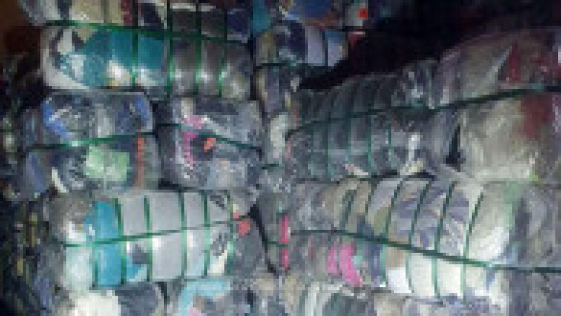 Deșeuri textile, într-un depozit din Târgu Mureș Foto: Poliția de Frontieră | Poza 3 din 4