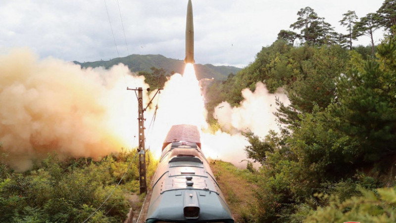 Coreea de Nord a testat trenul care poate lansa rachete Foto: Profimedia Images