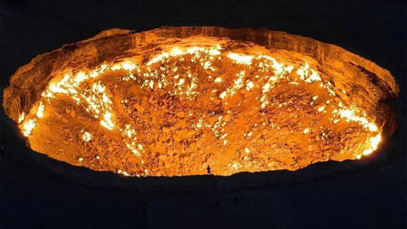 „Porțile Iadului”, craterul din Turkmenistan care arde de 50 de ani FOTO: Profimedia Images