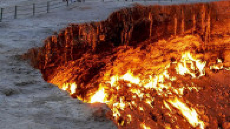 „Porțile Iadului”, craterul din Turkmenistan care arde de 50 de ani FOTO: Profimedia Images | Poza 15 din 17