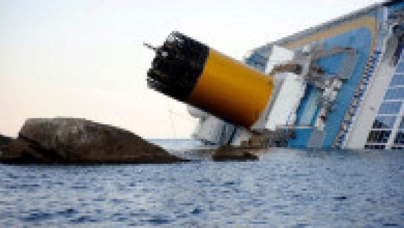Nava Costa Concordia imediat după naufragiu, în 2012. Sursa foto: Profimedia Images | Poza 18 din 30