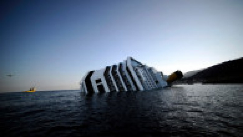 Nava Costa Concordia imediat după naufragiu, în 2012. Sursa foto: Profimedia Images | Poza 13 din 30