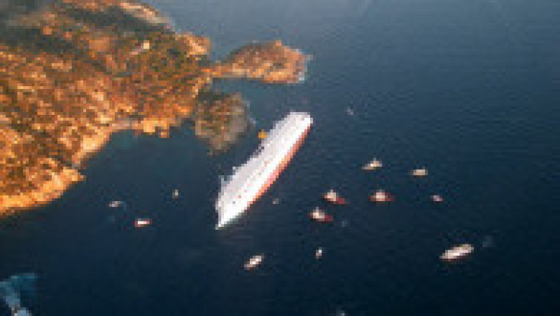 Nava Costa Concordia în 2012. Sursa foto: AFP PHOTO / ITALIAN GUARDIA DE FINANZA / Profimedia Images | Poza 1 din 30