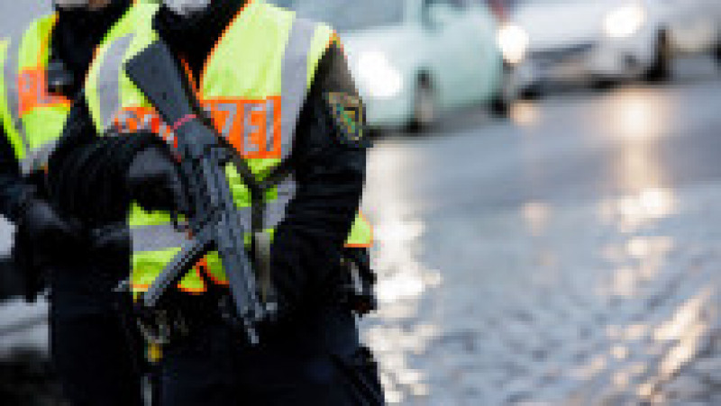Poliția a pornit într-o „vânătoare” uriașă pentru găsirea suspecților, care a implicat și Interpolul. În total, au participat 1.600 de ofițeri de poliție din toată Germania. Foto: Profimedia Images | Poza 2 din 26