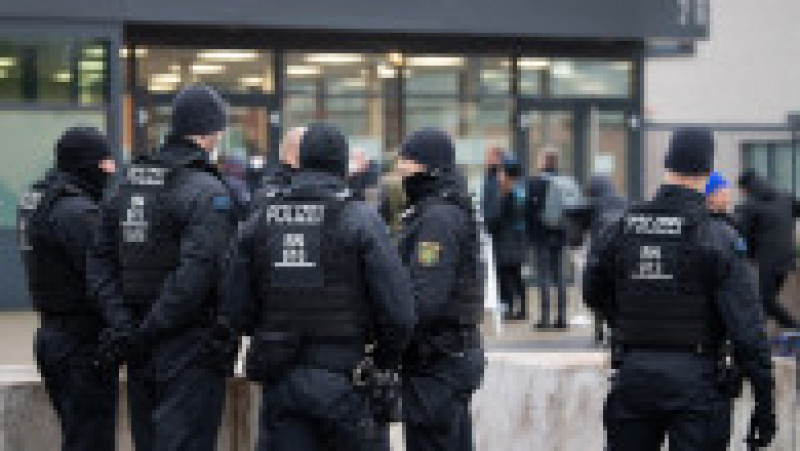 Poliția a pornit într-o „vânătoare” uriașă pentru găsirea suspecților, care a implicat și Interpolul. În total, au participat 1.600 de ofițeri de poliție din toată Germania. Foto: Profimedia Images | Poza 16 din 26