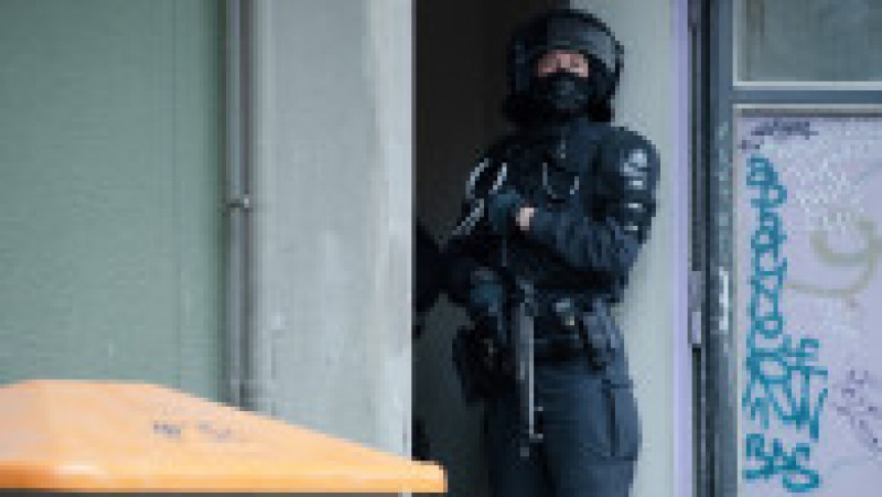 Poliția a pornit într-o „vânătoare” uriașă pentru găsirea suspecților, care a implicat și Interpolul. În total, au participat 1.600 de ofițeri de poliție din toată Germania. Foto: Profimedia Images | Poza 13 din 26