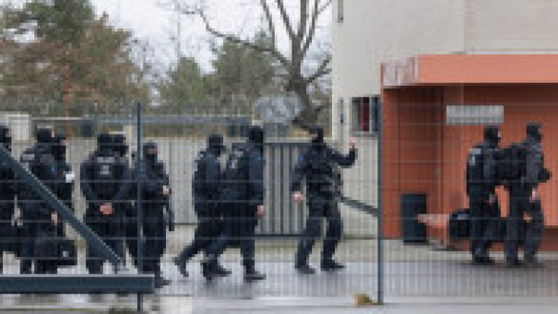 Poliția a pornit într-o „vânătoare” uriașă pentru găsirea suspecților, care a implicat și Interpolul. În total, au participat 1.600 de ofițeri de poliție din toată Germania. Foto: Profimedia Images | Poza 22 din 26