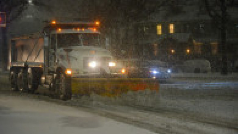 Plugurile de zăpadă au fost scoase pe străzi în New York, unde meteorologii anunță ninsori abundente. FOTO: Profimedia Images | Poza 5 din 6