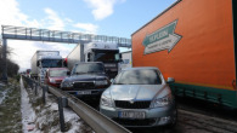 Carambol cu peste 40 de mașini pe o autostradă din Cehia FOTO: Profimedia Images | Poza 20 din 28