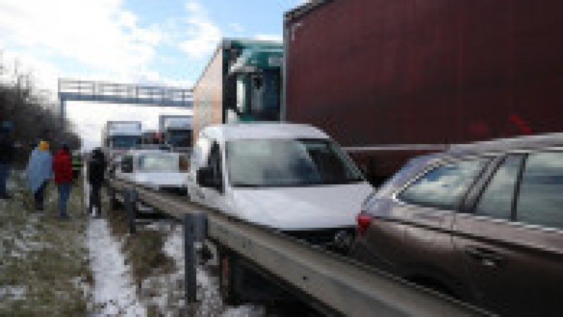 Carambol cu peste 40 de mașini pe o autostradă din Cehia FOTO: Profimedia Images | Poza 19 din 28