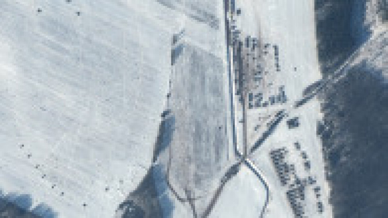 Imaginea din satelit arată un al doilea set de cazarme, un parc de vehicule și artilerie în Rechitsa, Belarus. (4 februarie) Foto: Profimedia Images | Poza 3 din 8