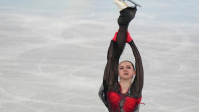 Kamila Valieva, în timpul exercițiului în care a reușit o săritură cvadruplă Foto: Profimedia Images | Poza 16 din 26