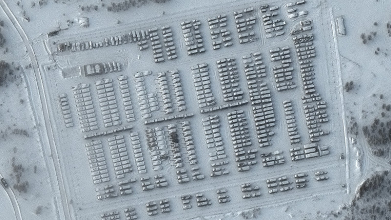 Cele mai recente imagini din satelit, realizate în 1 și 2 februarie, cu trupele rusești din Crimeea. Foto: Profimedia Images