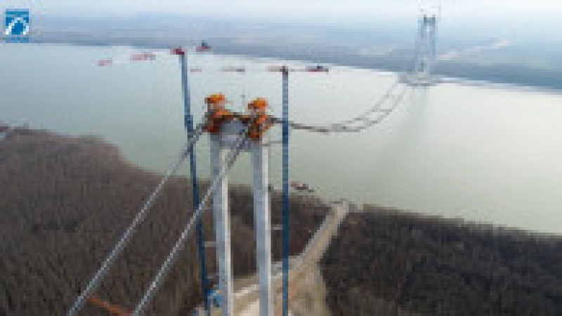 Proiectul podului suspendat peste Dunăre Brăila-Tulcea a ajuns la etapa lucrărilor de relocare a rețelelor electrice. FOTO: Facebook CNAIR | Poza 3 din 5