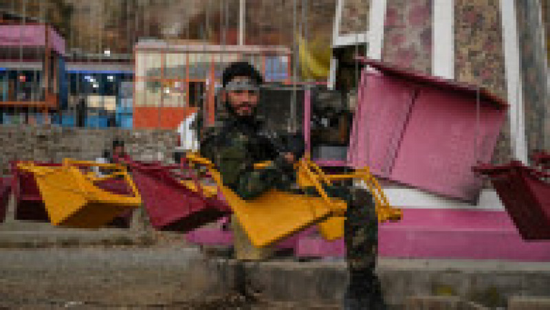 Luptători talibani într-un parc de distracții FOTO: Profimedia Images | Poza 8 din 12
