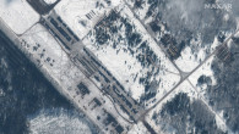 Imagine din satelit cu trupe și echipament militar desfășurate pe aerodromul Ziabrovka, în apropiere de Gomel, Belarus - 15.02.2022. Foto: Profimedia Images | Poza 17 din 22