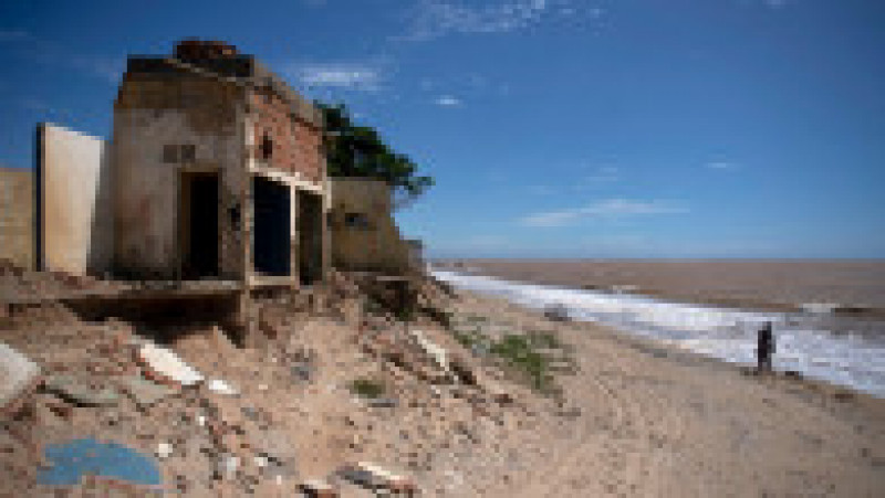 Atafona, o localitate din Brazilia situată într-o zonă de litoral, dispare treptat sub apele oceanului. Foto: Profimedia Images | Poza 3 din 10