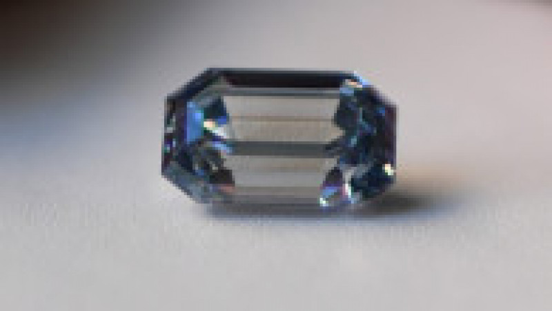 „Diamantele albastre de orice fel sunt o apariție rară pe piață, dar acesta este cel mai rar dintre rarități”, a spus Patti Wong, președintele Sotheby