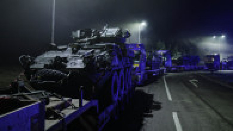 Primul convoi militar american, pe traseu spre Baza Militară Mihail Kogălniceanu. FOTO: INQUAM PHOTOS - Octav Ganea | Poza 2 din 4