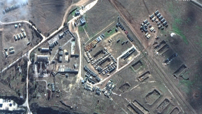 Fotografie din satelit care arată noile desfășurări de trupe din Crimeea, în 9 februarie, la baza Noovozernoie. Foto: Profimedia Images