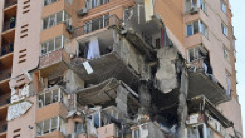 Bloc de locuințe din Kiev, lovit de o rachetă. Foto: Profimedia Images | Poza 3 din 6