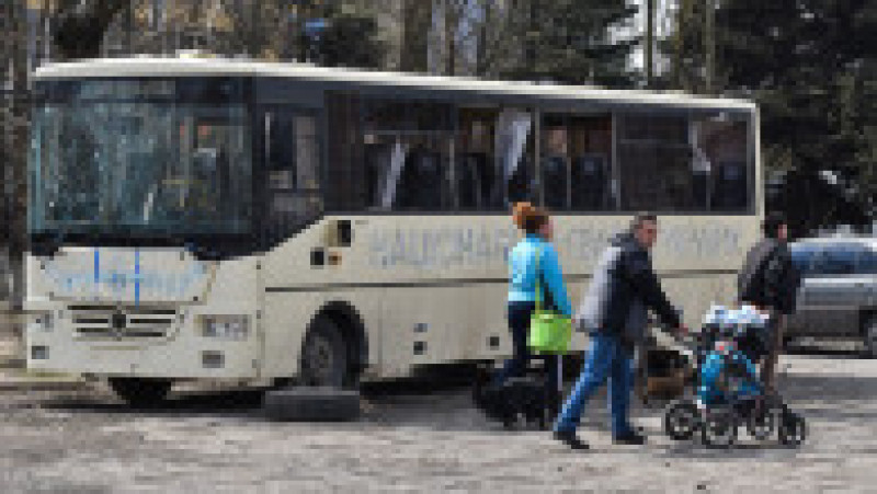 Coridor umanitar pentru evacuarea civililor din Mariupol. FOTO: Profimedia Images | Poza 3 din 5
