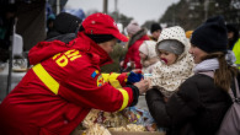 Refugiați ucraineni la vama Siret. Foto: Profimedia Images | Poza 8 din 11