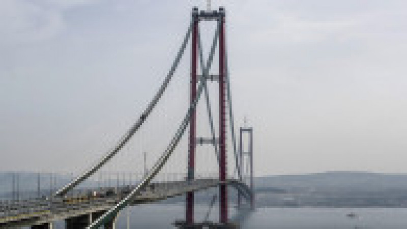 Turcia a inaugurat cel mai lung pod suspendat din lume, peste Strâmtoarea Dardanele. Foto: Profimedia | Poza 8 din 10
