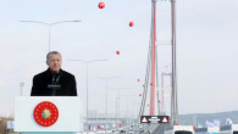 Turcia a inaugurat cel mai lung pod suspendat din lume, peste Strâmtoarea Dardanele. Foto: Profimedia | Poza 1 din 10