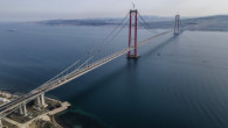 Turcia a inaugurat cel mai lung pod suspendat din lume, peste Strâmtoarea Dardanele. Foto: Profimedia | Poza 4 din 10