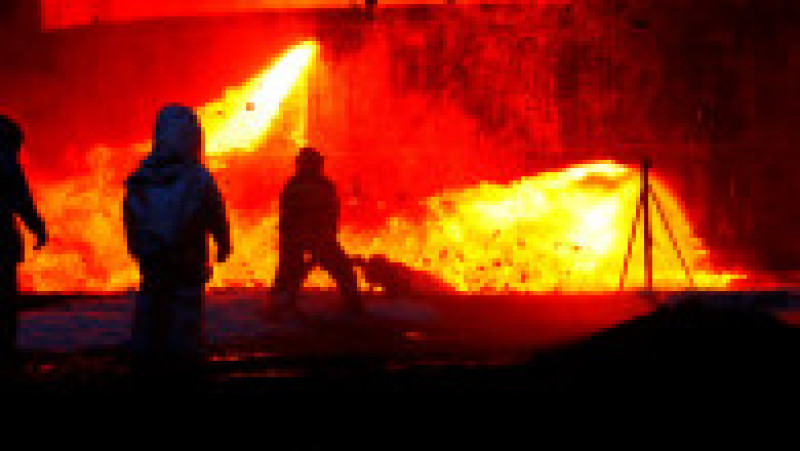 Rușii au bombardat un depozit de carburanți din Liov. Foto: Profimedia Images | Poza 2 din 5