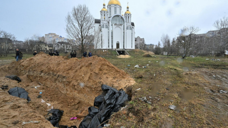 Mascarul din Bucha. Rușii au ucis sute de ucraineni civili, în timpul retragerii din zonele apropiate Kievului. Foto: Profimedia Images