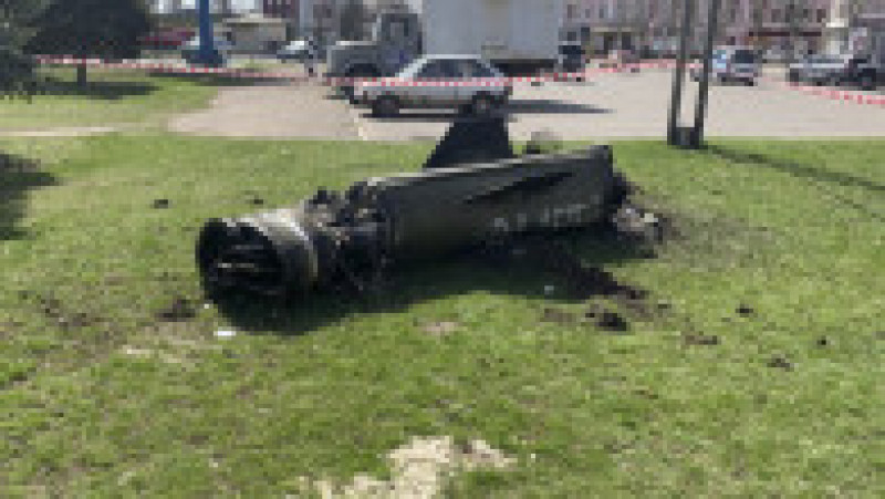 Restul rachetei care a lovit gara din Kramatorsk, pe care se vede mesajul „Pentru copii”. Foto: Profimedia | Poza 1 din 7