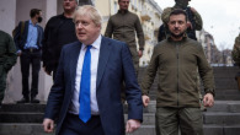 Boris Johnson și Volodimir Zelenski s-au plimbat prin centrul Kievului Foto: Profimedia Images | Poza 17 din 30