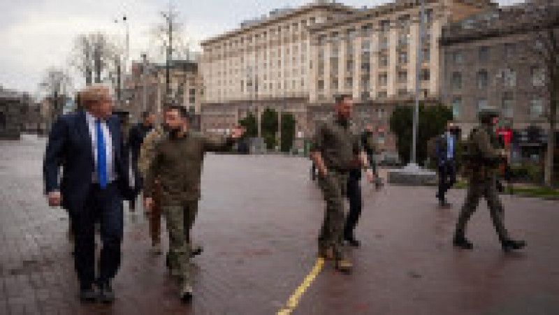 Boris Johnson și Volodimir Zelenski s-au plimbat prin centrul Kievului Foto: Profimedia Images | Poza 19 din 30