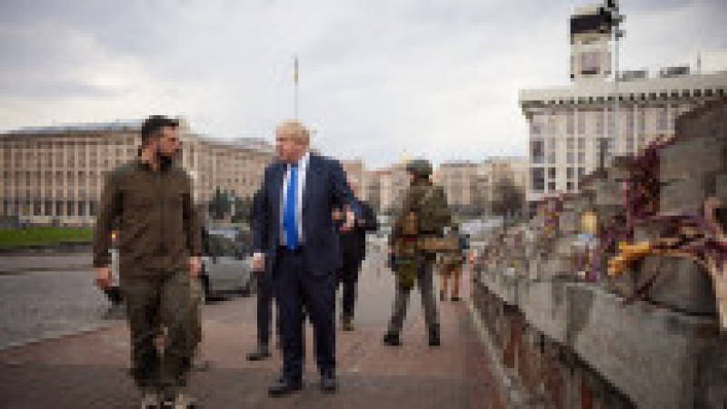 Boris Johnson și Volodimir Zelenski s-au plimbat prin centrul Kievului Foto: Profimedia Images | Poza 22 din 30