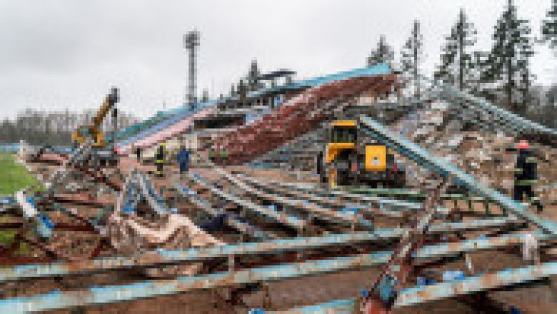 Stadion distrus de atacurile ruse la Cernihiv. Foto: Profimedia | Poza 4 din 14