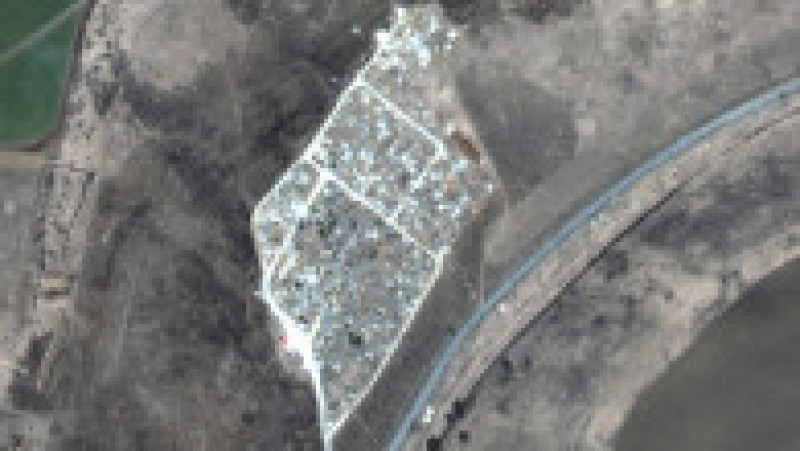 Imagini din satelit arată noi gropi comune într-un cimitir de lângă Mariupol. Foto: Profimedia | Poza 5 din 5