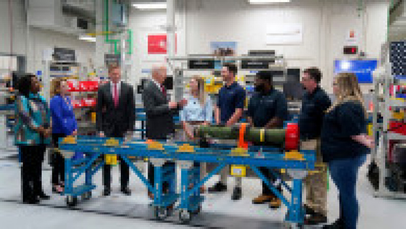 Joe Biden a vizitat o uzină Lockheed Martin din Alabama unde se fabrica rachete antitanc Javelin destinate Ucrainei Foto: Profimedia Images | Poza 3 din 11