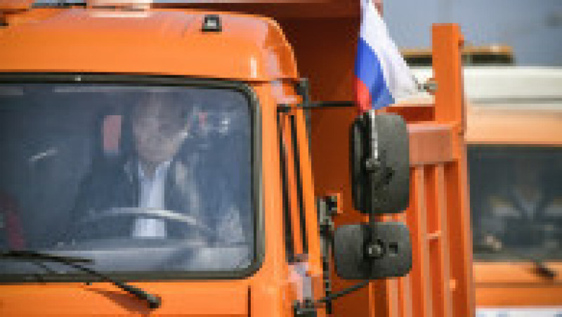 Vladimir Putin a inaugurat personal podul Crimeea la volanul unui camion, în 2018 Foto: Profimedia Images | Poza 10 din 11