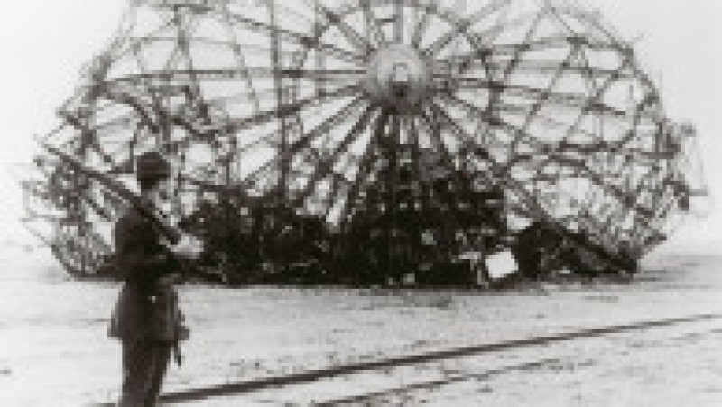 Explozia dirijabilului Hindenburg, produsă pe 6 mai 1937, este unul dintre cele mai cunoscute dezastre aeriene din istorie. Sursa foto: Profimedia Images | Poza 18 din 46