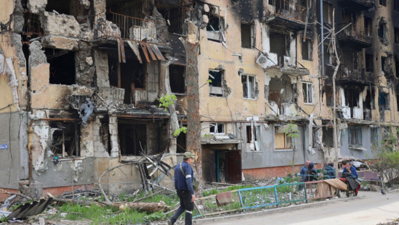 Blocuri distruse de bombardamente, în Mariupol. Foto: Profimedia Images