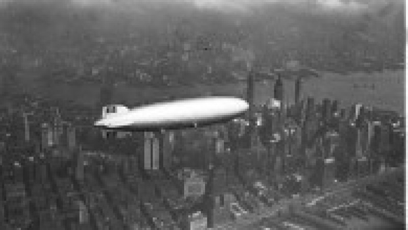 Explozia dirijabilului Hindenburg, produsă pe 6 mai 1937, este unul dintre cele mai cunoscute dezastre aeriene din istorie. Sursa foto: Profimedia Images | Poza 34 din 46