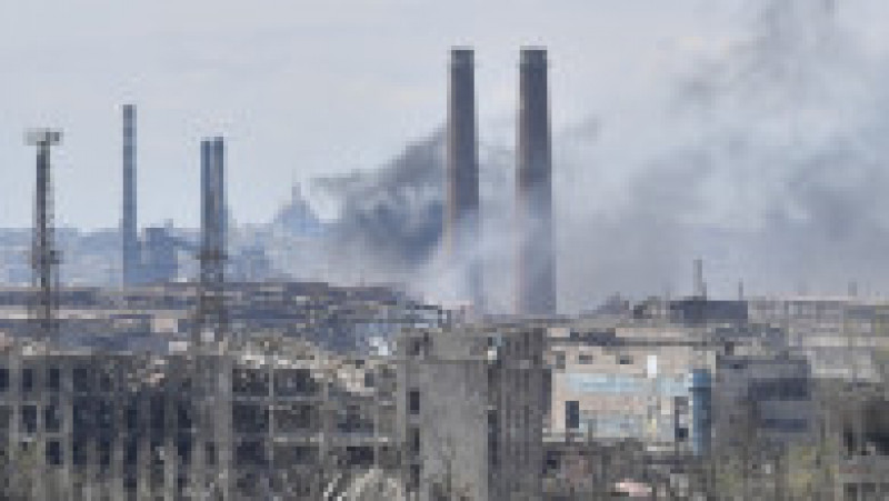 Ruinele combinatului siderurgic Azovstal din Mariupol. Foto: Profimedia | Poza 15 din 17