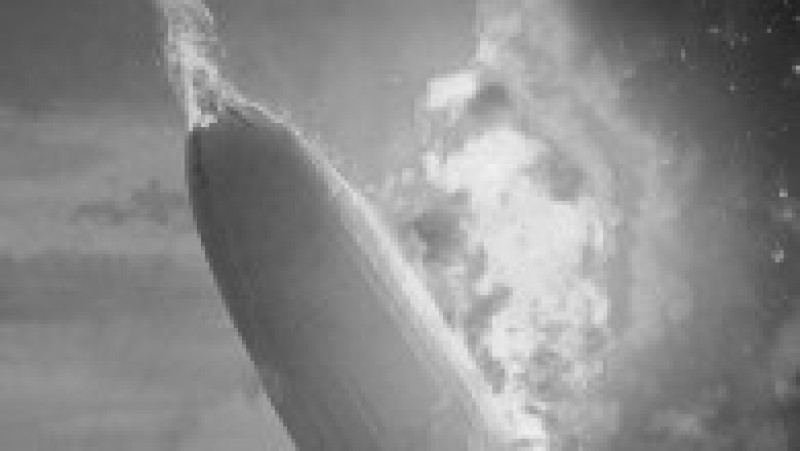 Explozia dirijabilului Hindenburg, produsă pe 6 mai 1937, este unul dintre cele mai cunoscute dezastre aeriene din istorie. Sursa foto: Profimedia Images | Poza 46 din 46