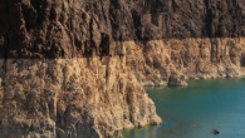 Nivelul lacului Mead, cel mai mare rezervor de apă din Statele Unite, a scăzut considerabil sub efectul unei secete cronice. Apa lacului a atins cel mai scăzut nivel din 1937. | Poza 30 din 34