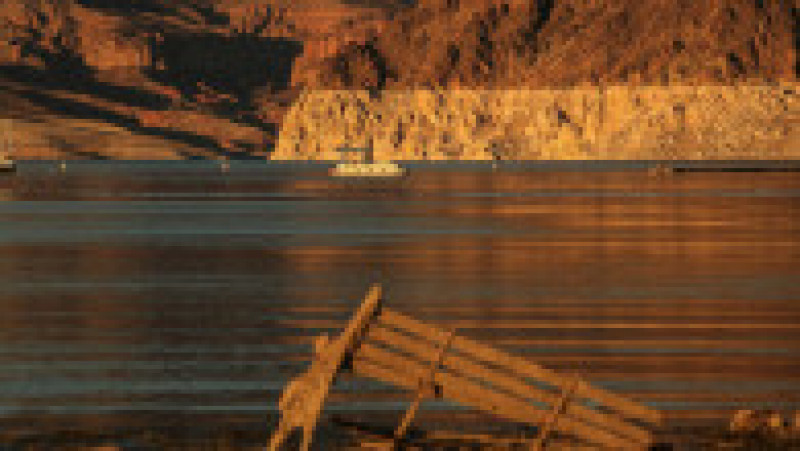 Nivelul lacului Mead, cel mai mare rezervor de apă din Statele Unite, a scăzut considerabil sub efectul unei secete cronice. Apa lacului a atins cel mai scăzut nivel din 1937. | Poza 23 din 34