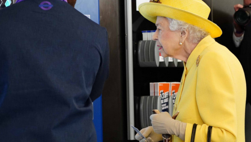 Regina Elisabeta a II-a a inaugurat o linie de metrou ce îi poartă numele. Foto: Profimedia Images