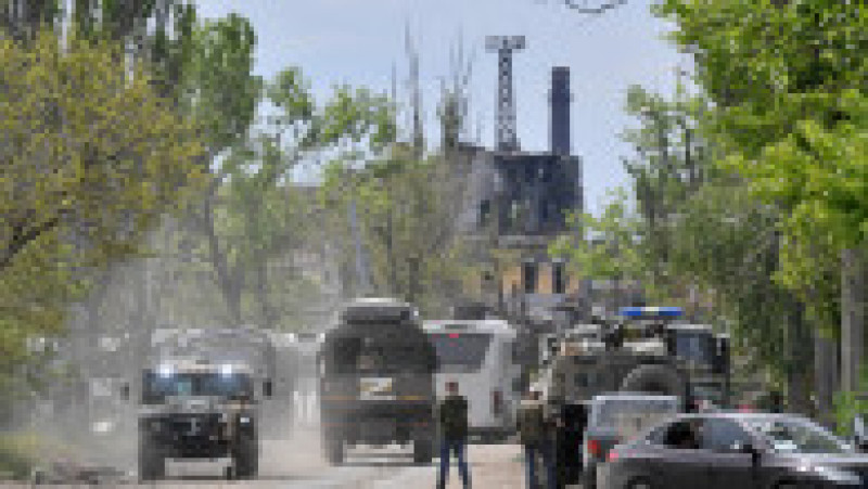 Convoaiele rusești care evacuează rezistența ucraineană de la Mariupol. Foto: Profimedia Images | Poza 2 din 9